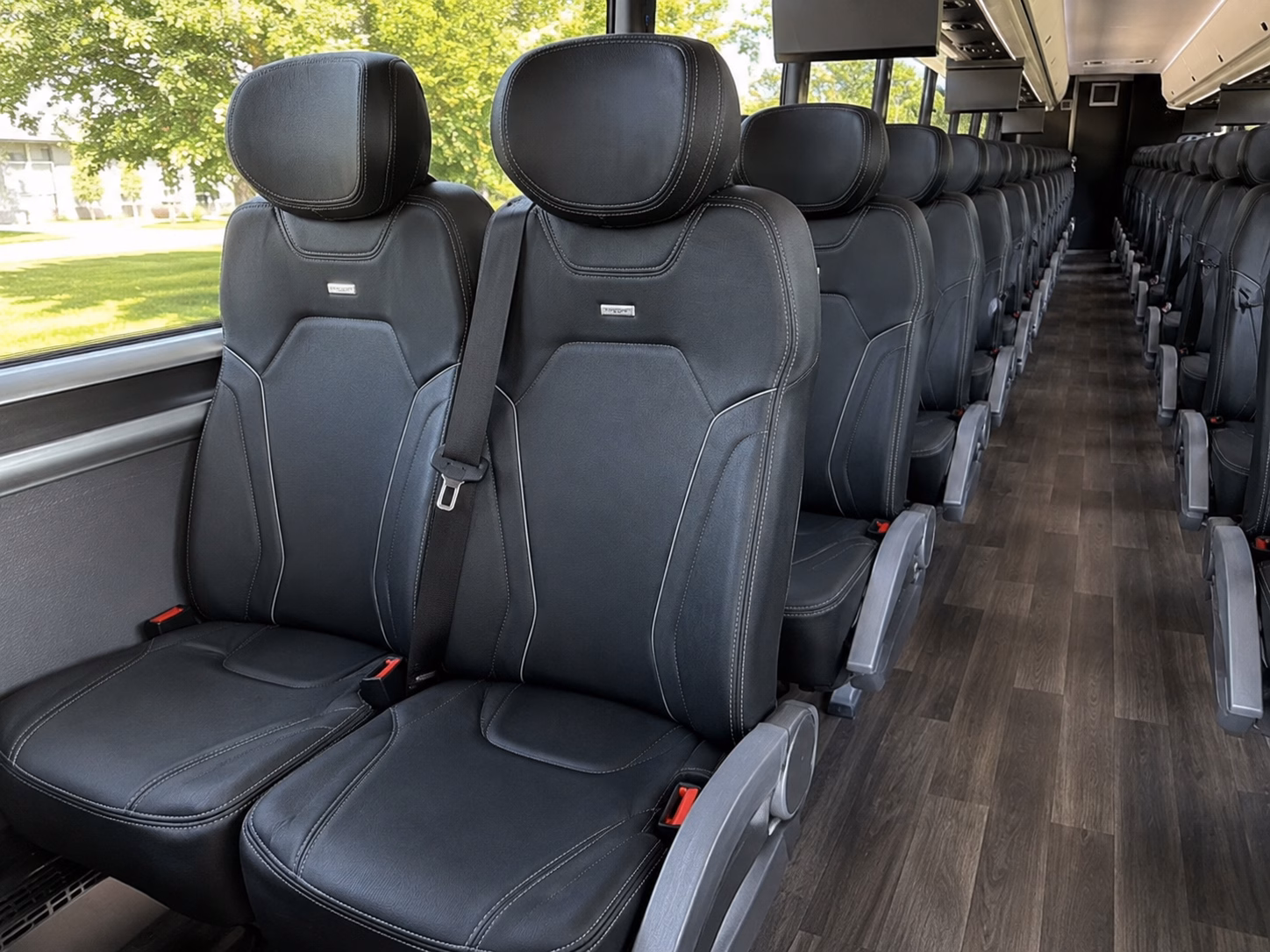 livermore charter bus hero 2